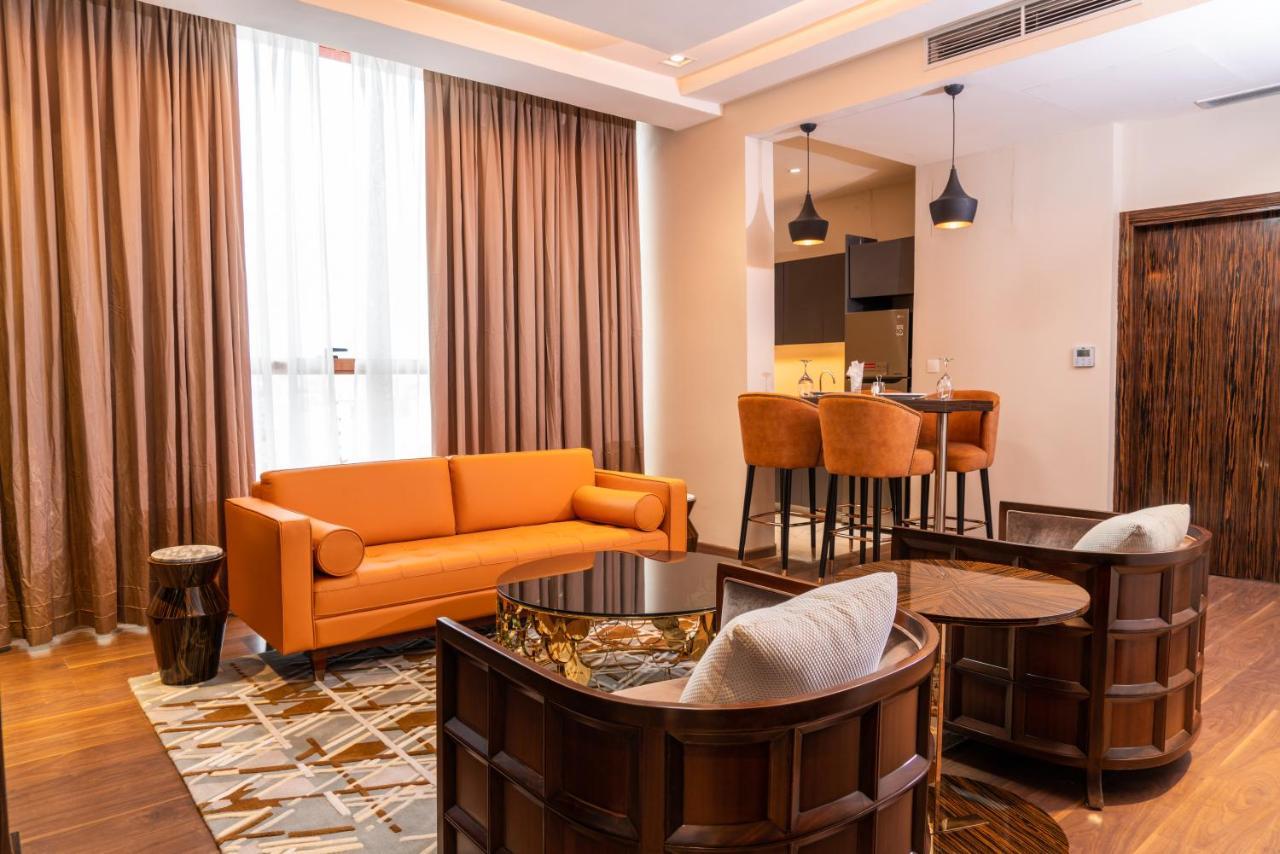 Hotel Fleur De Lys Point E 4*