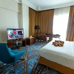 Hotel Fleur De Lys Point E